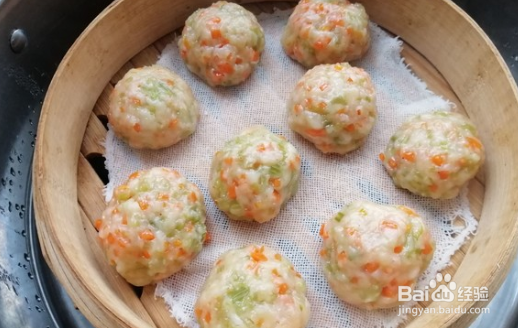 胡萝卜蔬菜蒸丸子