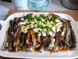 手撕茄子的做法