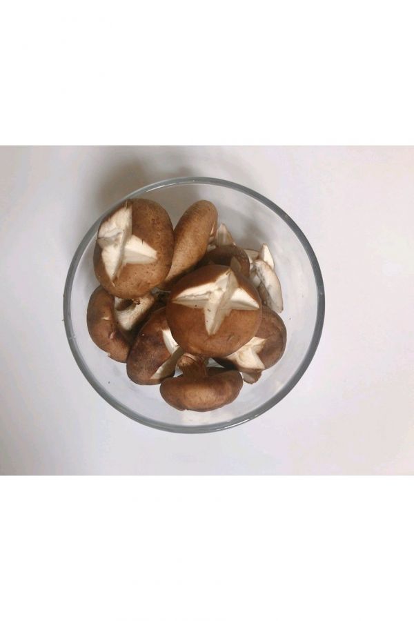 安排香菇粉丝鸡汤