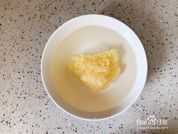 红枣银耳羹的做法