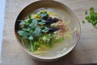 金丝玉米面条的做法