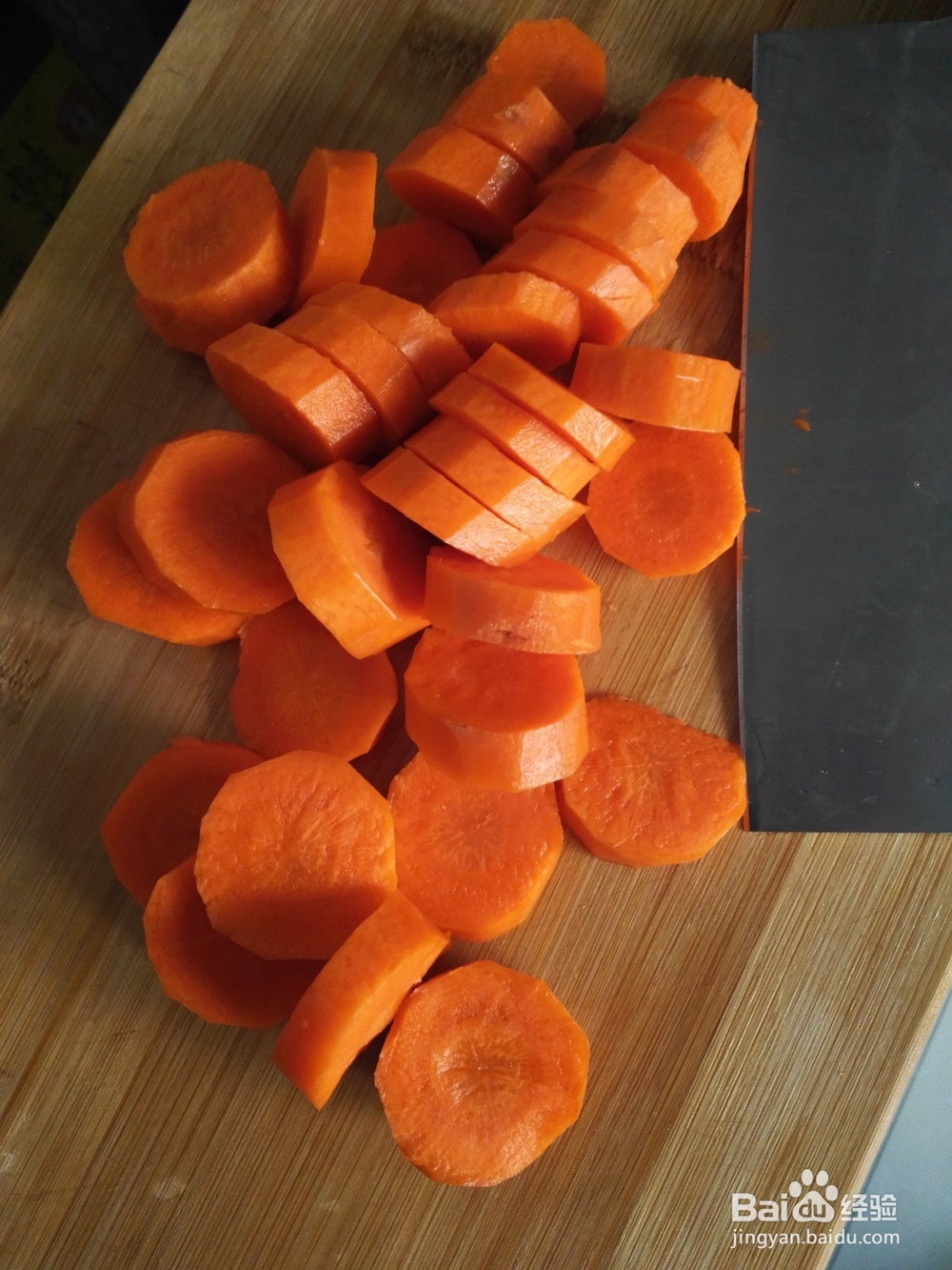 如何做好一顿自制素菜火锅的准备工作