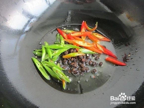 油而不腻的双椒豆豉炒肉丝怎么做呢