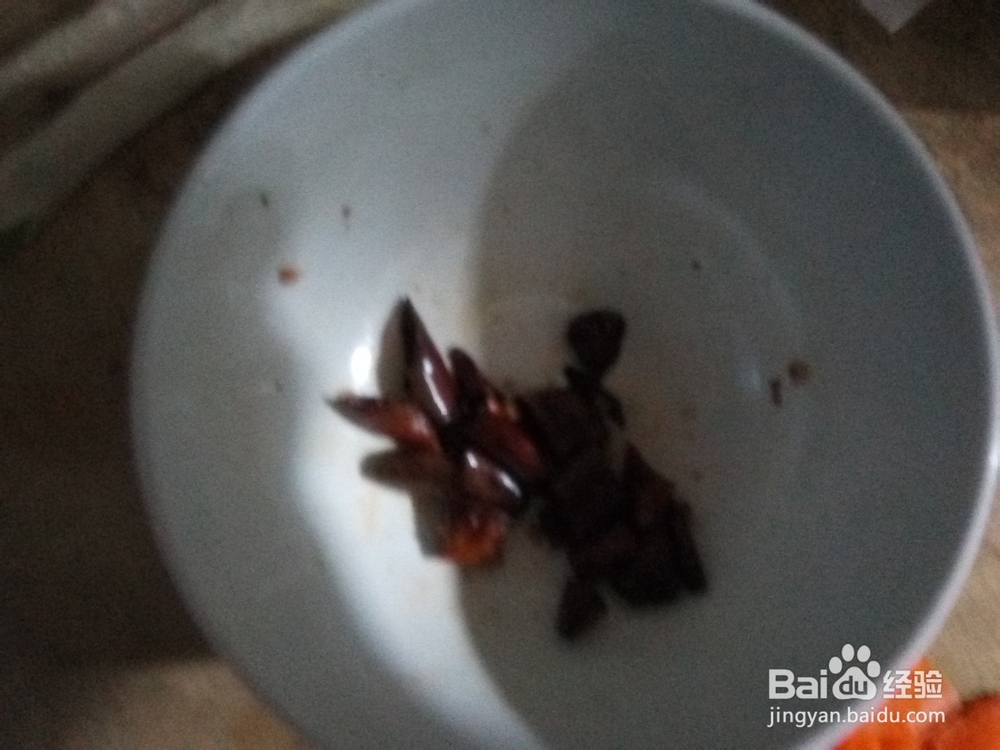 辣味鸡蛋胡萝卜丁炒大米粥