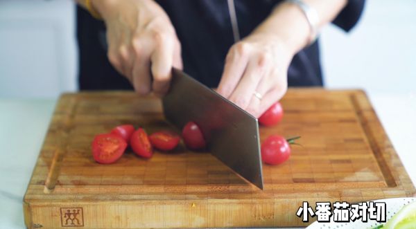 蒜香黑椒鸡肉沙拉