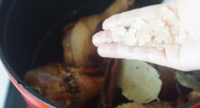 秘制卤鸡腿的做法