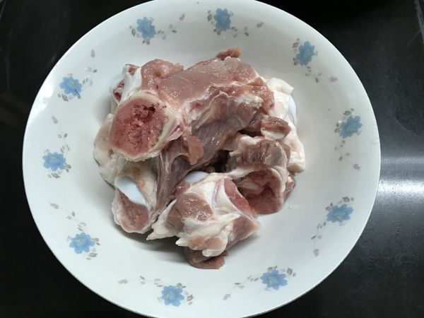 筒骨玉米山药煲