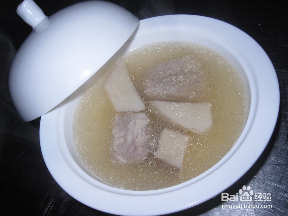 酥到掉渣的排骨鸡腿菇