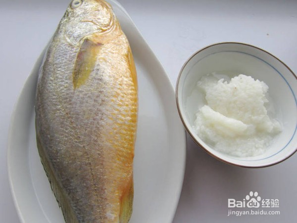如何做出鲜美无比的醪糟烧黄花鱼