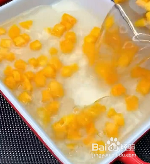 如何自制冰爽芒果奶冻?