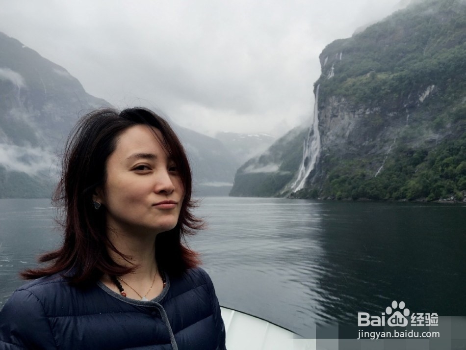 PS渲染云彩效果给游玩的蒋勤勤带来丝丝的雾气