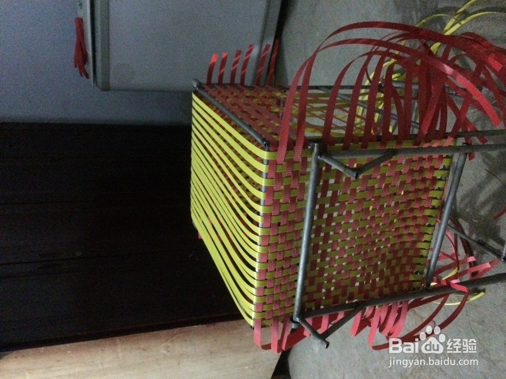 翟福会手工编制钓箱的方法