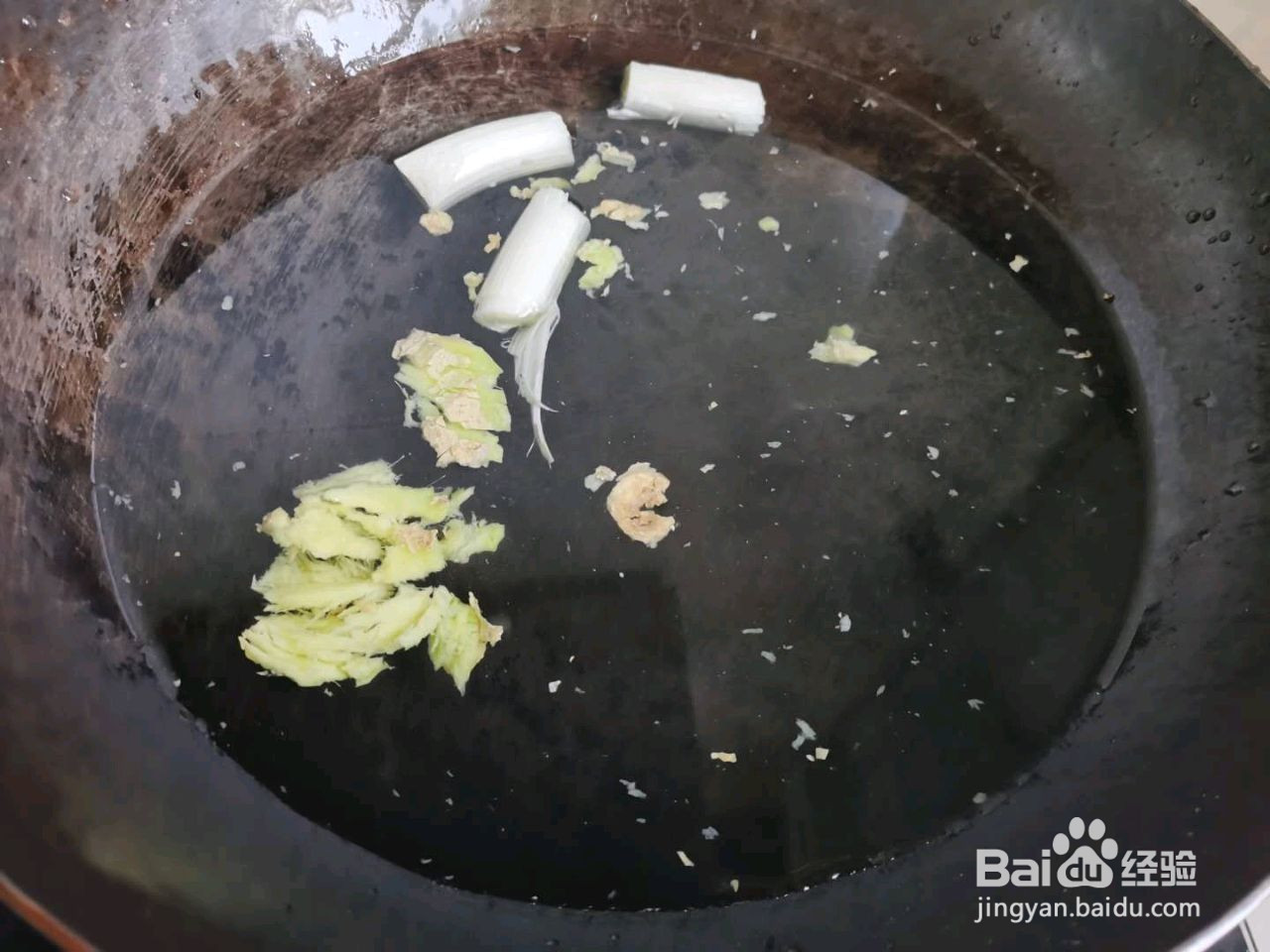 小鸡炖蘑菇的做法