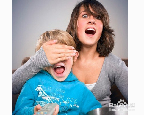 宝宝看电视的禁忌事项