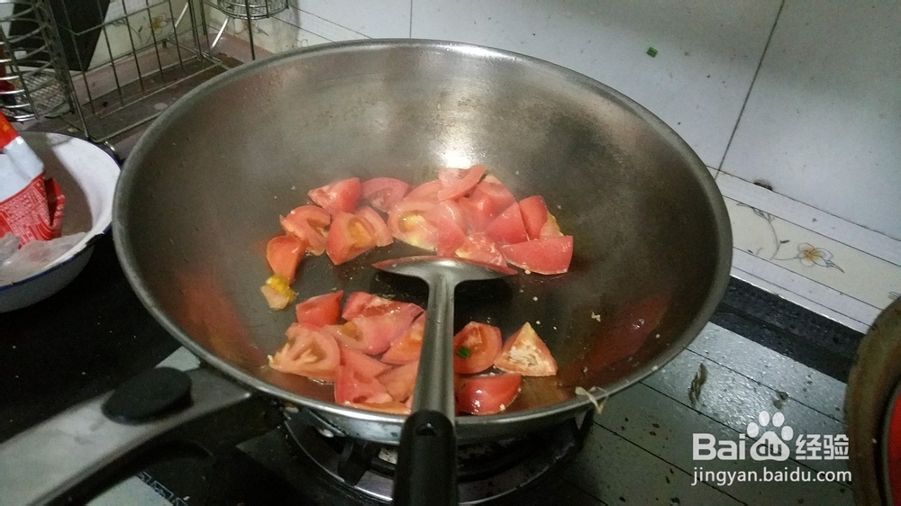 西红柿炒鸡蛋（让鸡蛋松软的小窍门）