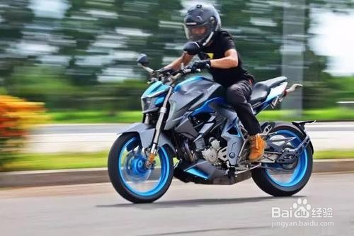 学摩托车的技巧