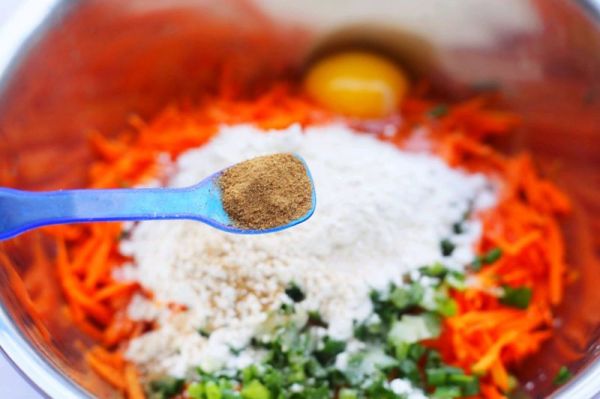 香葱胡萝卜鸡蛋饼