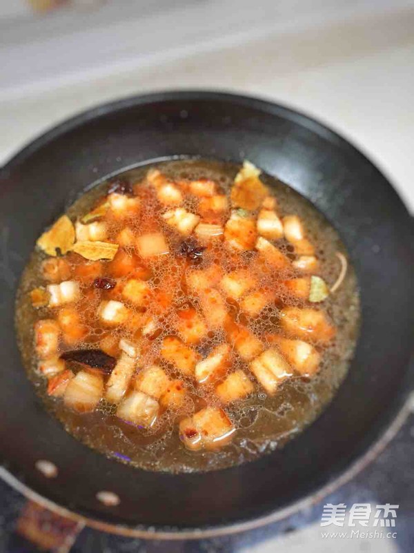 土豆红烧肉的做法