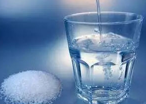 厨房一到晚上就会爬出虫子