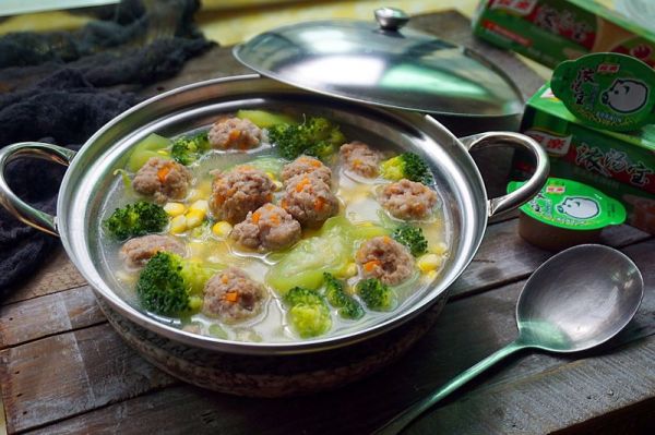 肉丸子杂蔬浓汤