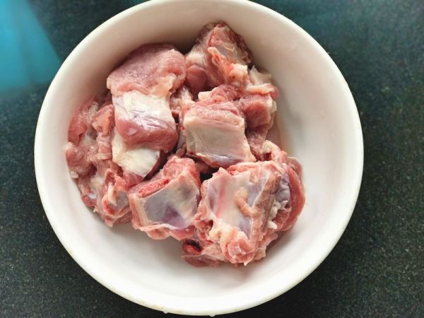 梅干菜粽子烧排骨