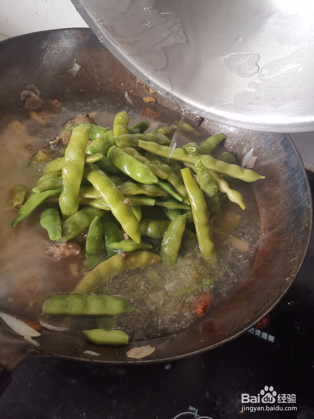 鹅掌油滋炖豆角