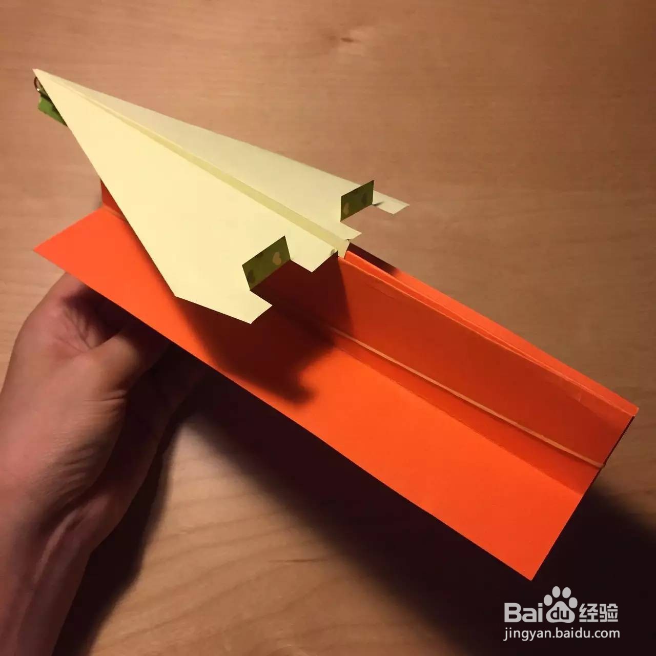 弹力纸飞机制作方法