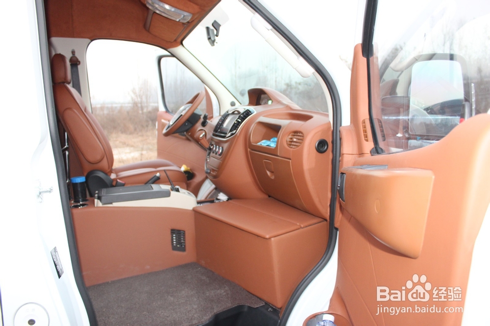 大通货车改房车，教你内饰如何布局！