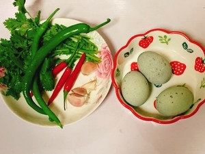 香菜拌皮蛋的做法
