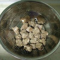 在家制作美味的苦瓜烧排骨