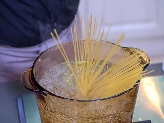 乌鱼子意大利面怎么做？