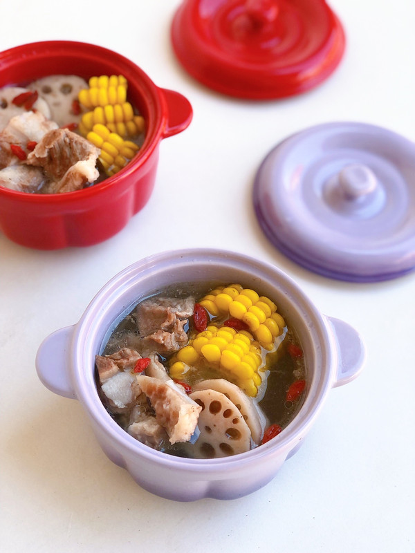 莲藕玉米排骨汤