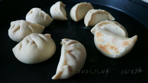 香菇肉菘水煎饺