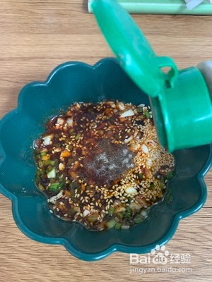 黑椒鸡丝荞麦面做法