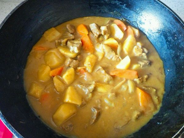 咖喱土豆炖牛腱