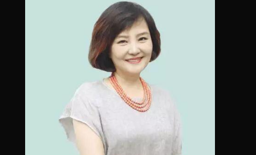 徐霞女高音歌唱家特点是什么