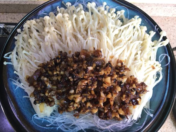 八宝酱蒜蓉粉丝金针菇