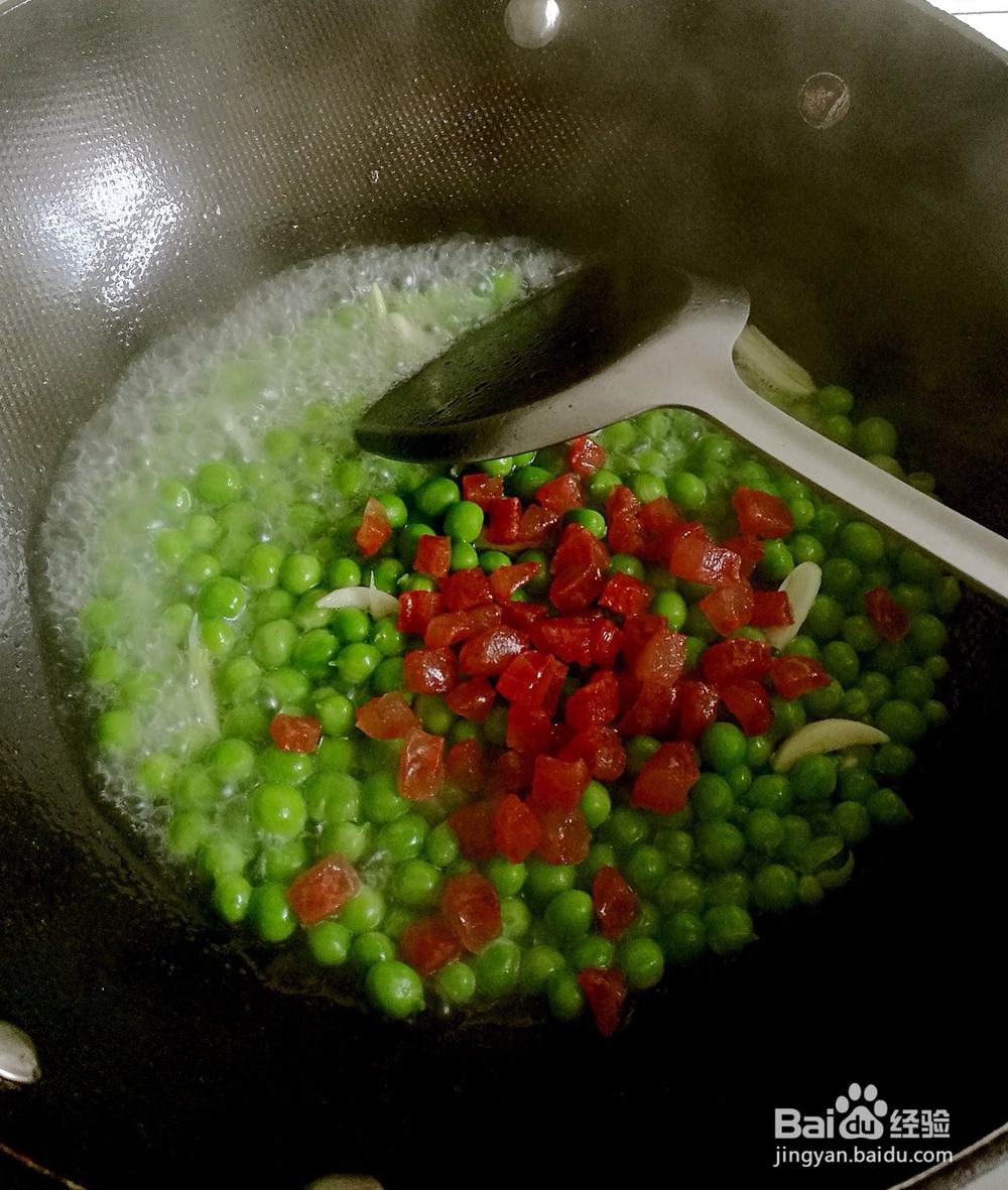 豌豆米炒香肠