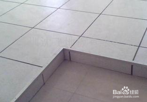 <b>活动地板的安装施工工艺流程</b>