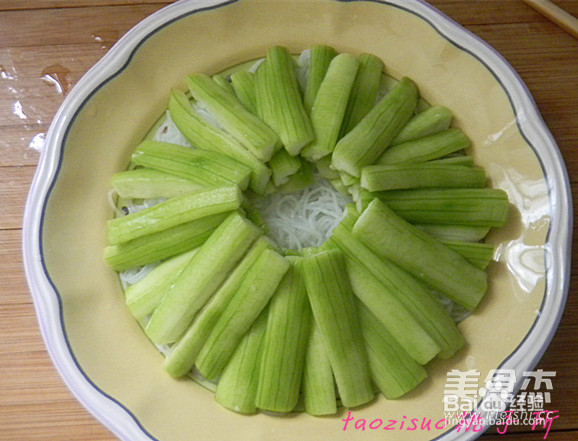 金蒜粉丝蒸丝瓜
