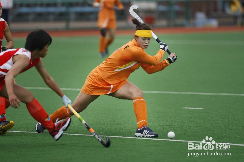 怎样打好曲棍球？