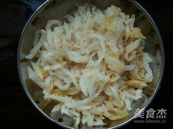 酸菜炖排骨的做法