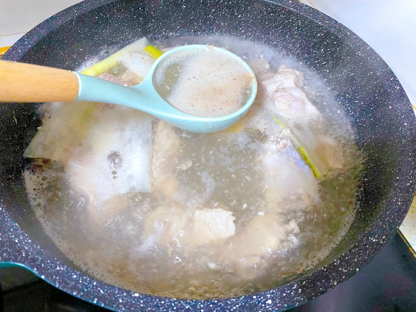 排骨玉米胡萝卜汤