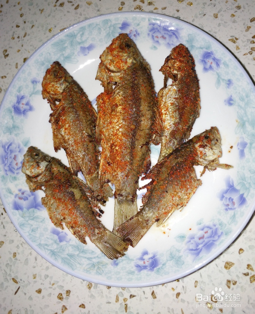 油炸新鮮小鯽魚