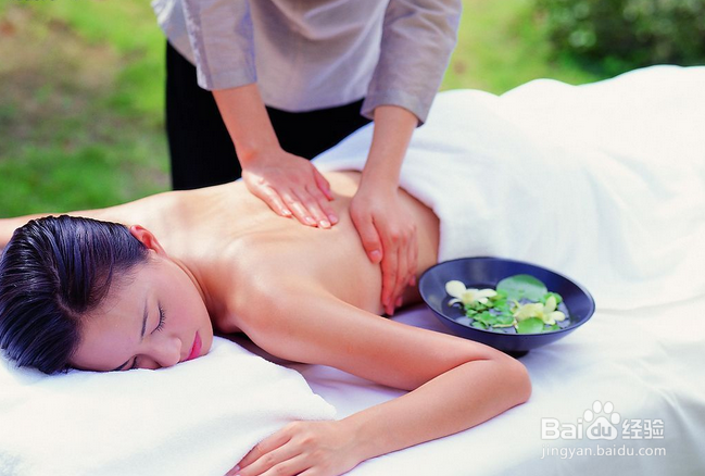 如何通过按摩瘦双臂