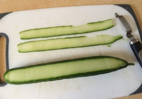 黄瓜牛油果酱卷虾