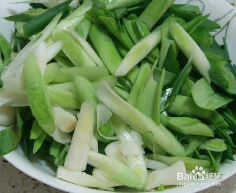 蒜苗炒腊肉怎么做