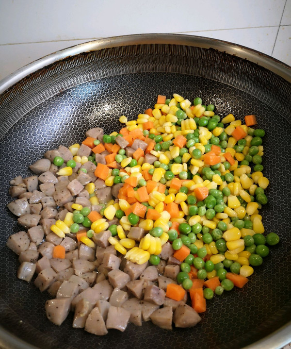 愛心松仁蛋炒饭