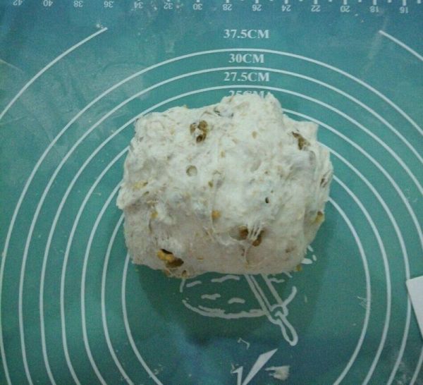 天然酵种全麦核桃包