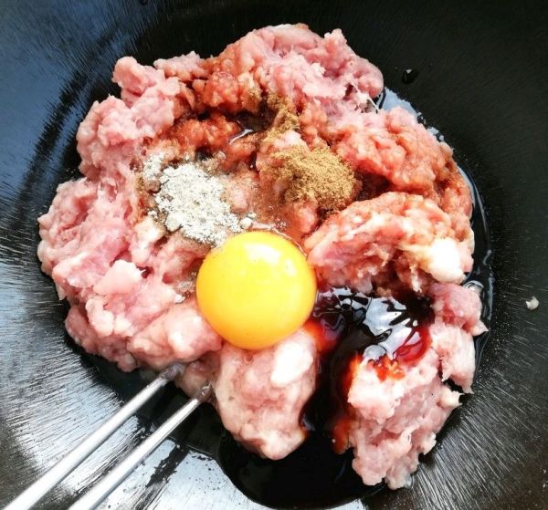 鸡汁猪肉茴香饺子